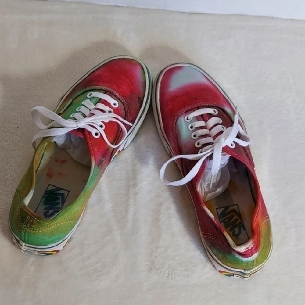 Vans  Red Green‎ Yellow Tie-Dye Rainbow Motif Decorates around the rim Sneakers